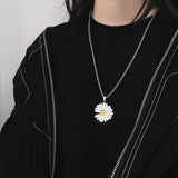 DAISY NECKLACE